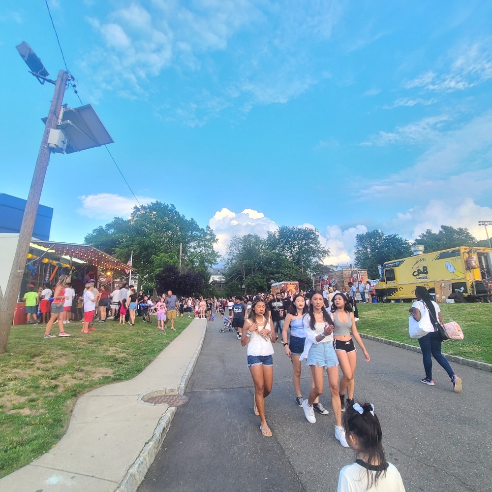 Meet your Posher, Vv